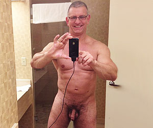 Robert Irvine Nude